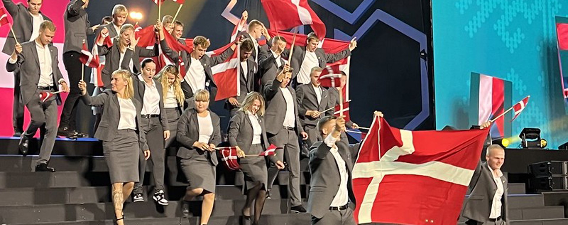 53168521968 856E100ba8 C