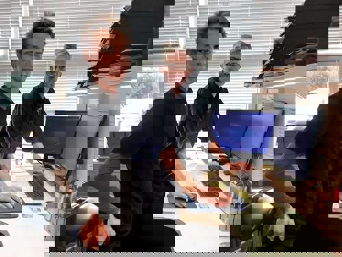 asmus Frøland er tredjeårslærling hos virksomheden Thoka Finmekanik